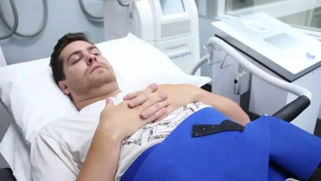 Transforming Bodies: Celebrity Success Stories and the Truth Behind Body Contouring 2 Image of male having body contouring Chigwell treatment